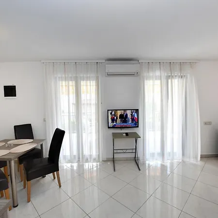 Jasmina Apartment Porec