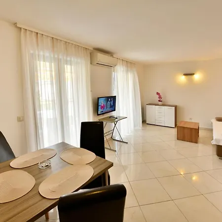Jasmina Apartment Porec