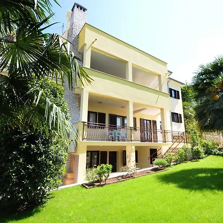Jasmina Apartment Porec